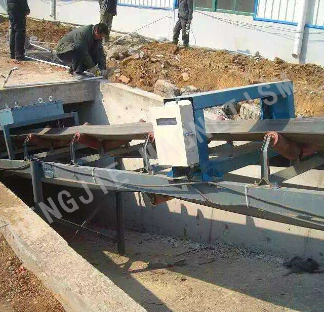 Metal detector on site.jpg